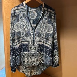 YFB, size s , blue pattern, long sleeve with double buttons.